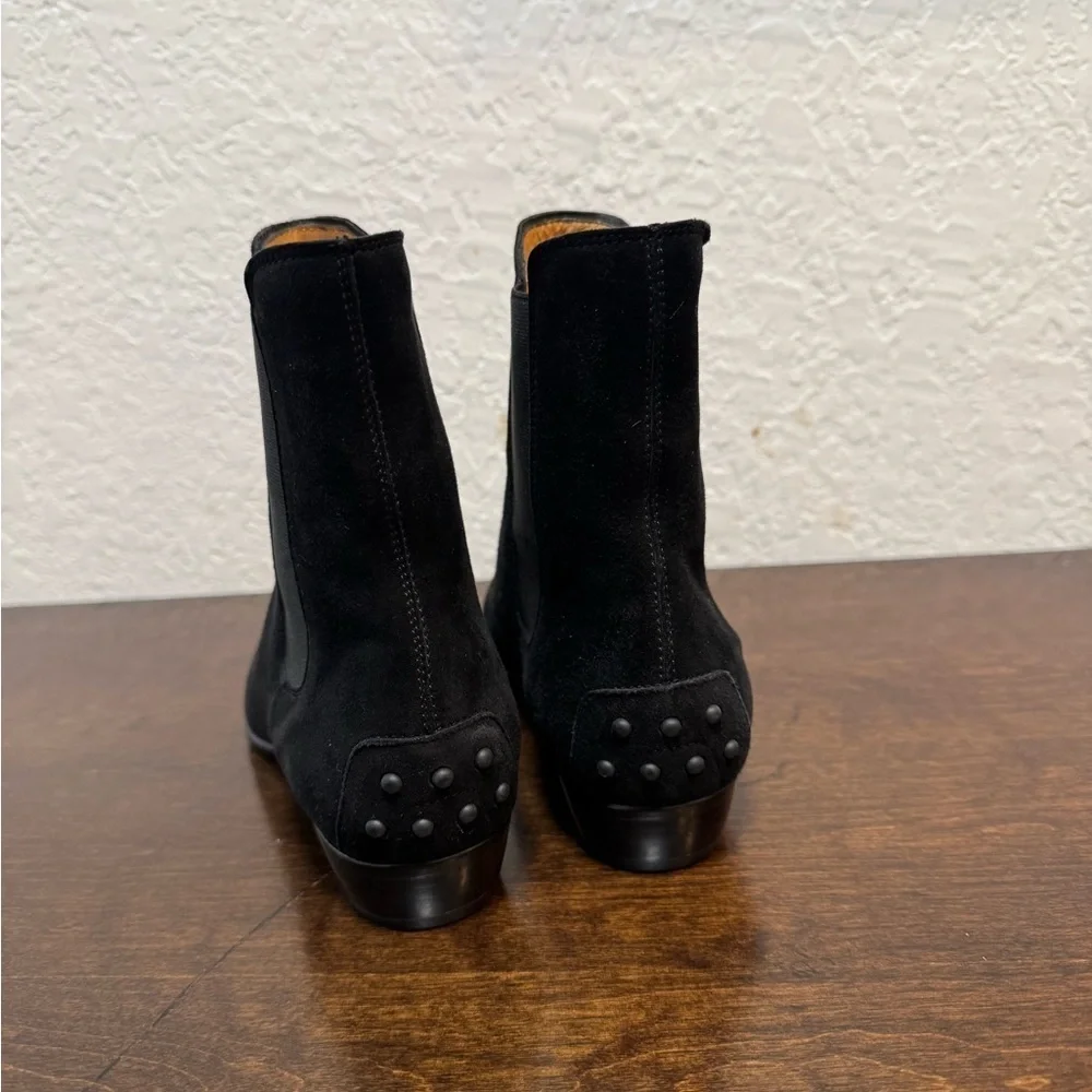 Tod’s Ankle Leather Boots